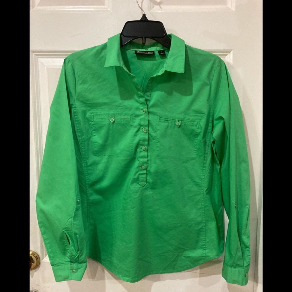 New York & Company green pull over button .